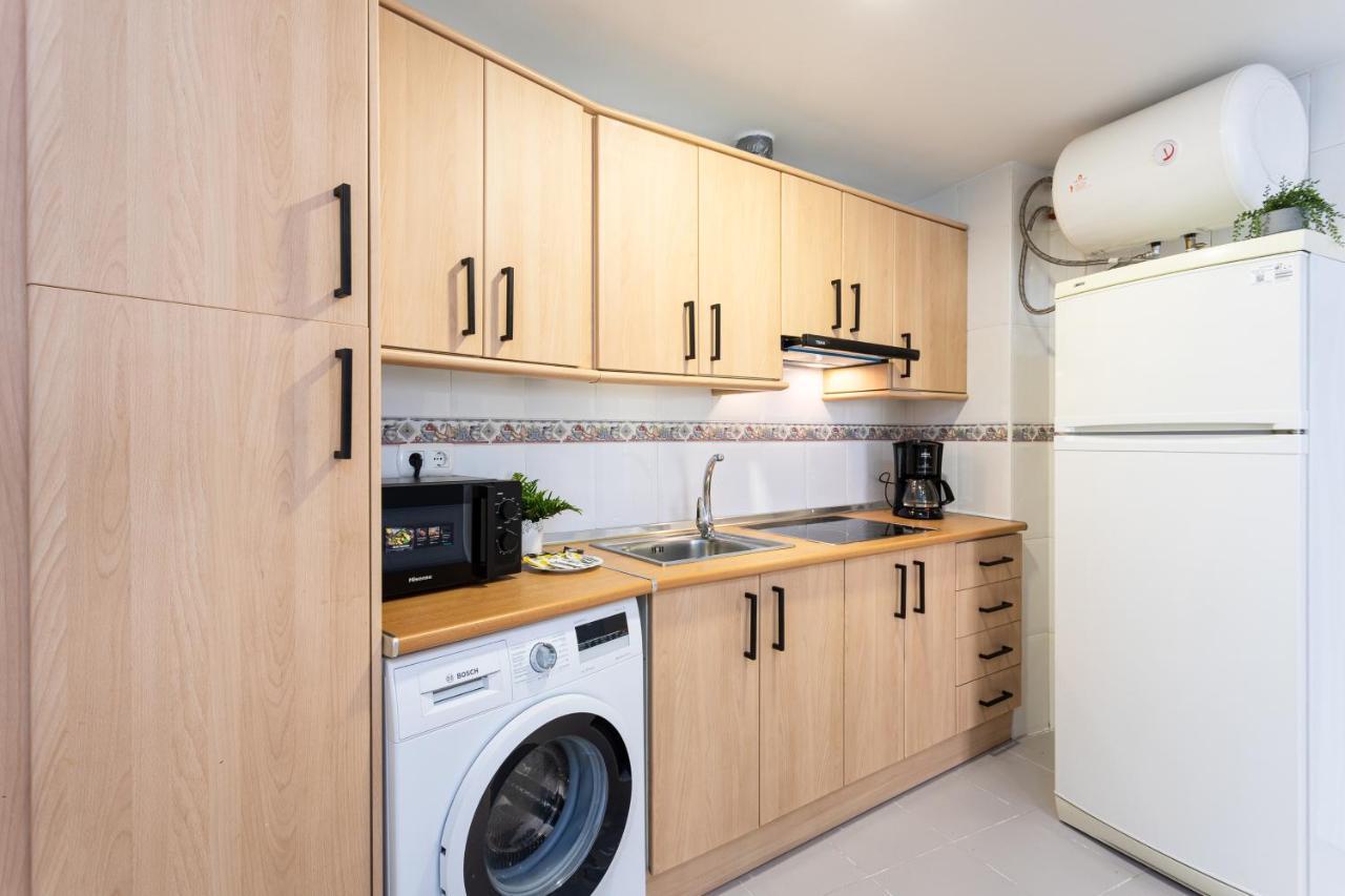 Holidays2Malaga Capuchinos French Balconies, Private Parking, Wifi & Air Con Luaran gambar
